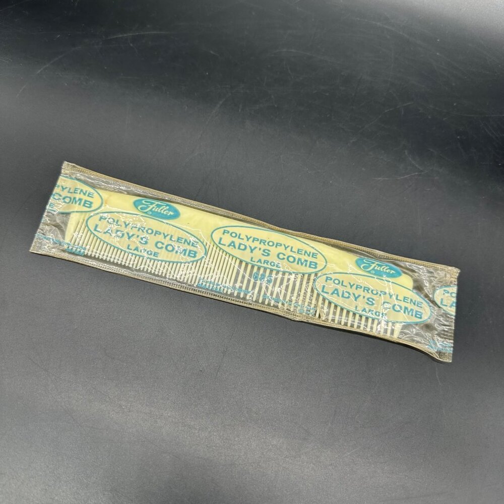 Vintage Fuller Large Ladys Comb Retro Vanity Bathroom Accessory Plastic USA